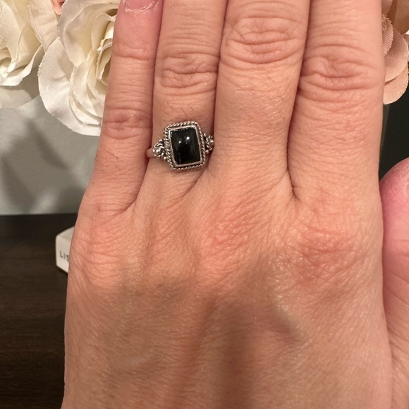 Sterling silver black onyx ring - Picture 2 of 4